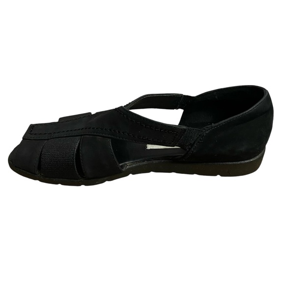 Madeline Stuart Women's Black Leather Slip-on Sandals - Picture 4 of 7